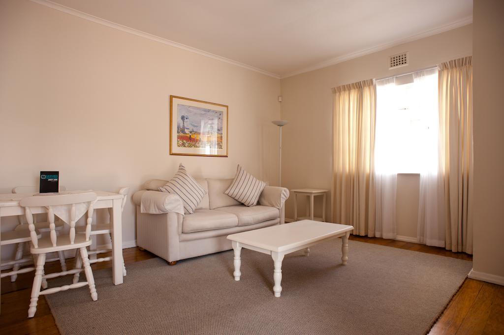 Squirrels Way Cottages Le Cap Chambre photo
